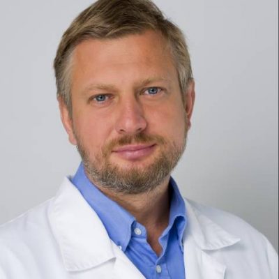 Na zdjęciu doktor Jacek Markuszewski, Oddział Ortopedii.